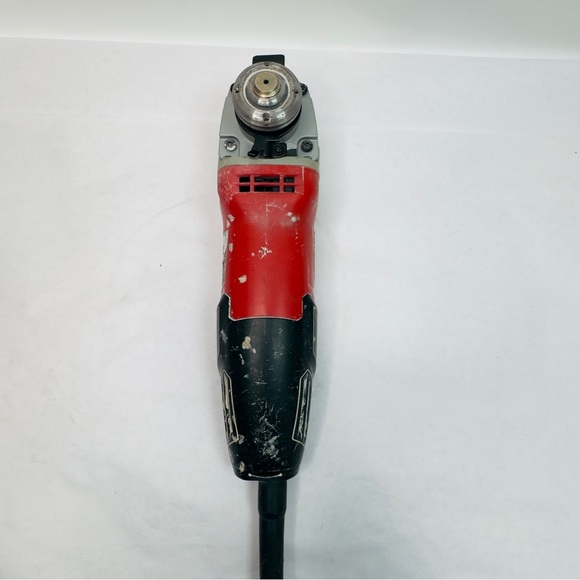 Milwaukee 6130-33 7.0 Amp 4-1/2" Angle Grinder - Picture 8 of 12